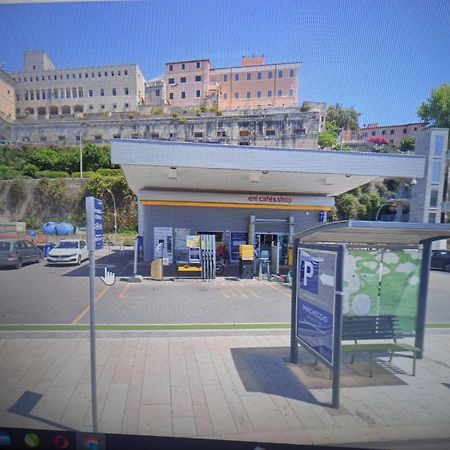 Art Deco City Center Near The Beach! Daire Terracina Dış mekan fotoğraf